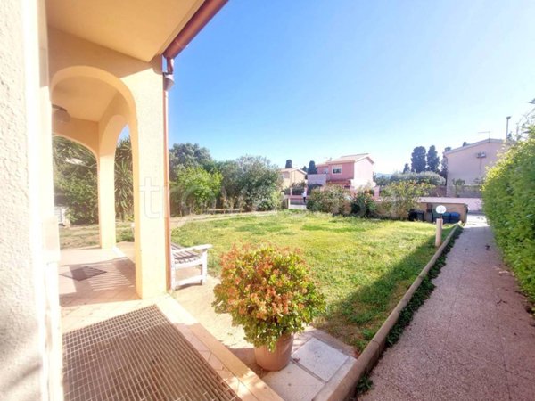 casa indipendente in vendita a Capoterra in zona La Maddalena