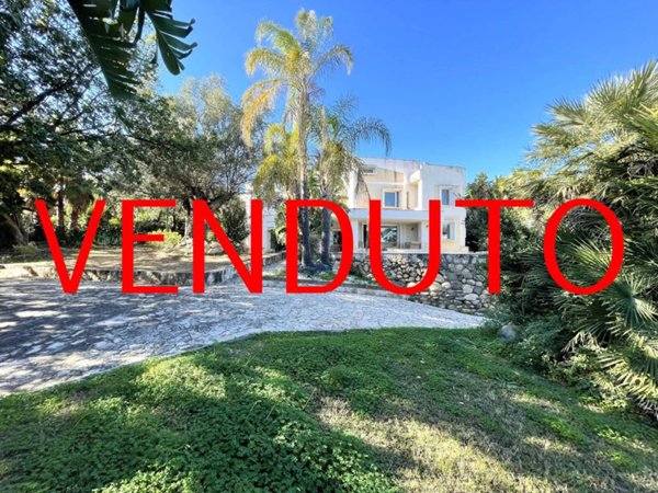 casa indipendente in vendita a Capoterra in zona Poggio dei Pini