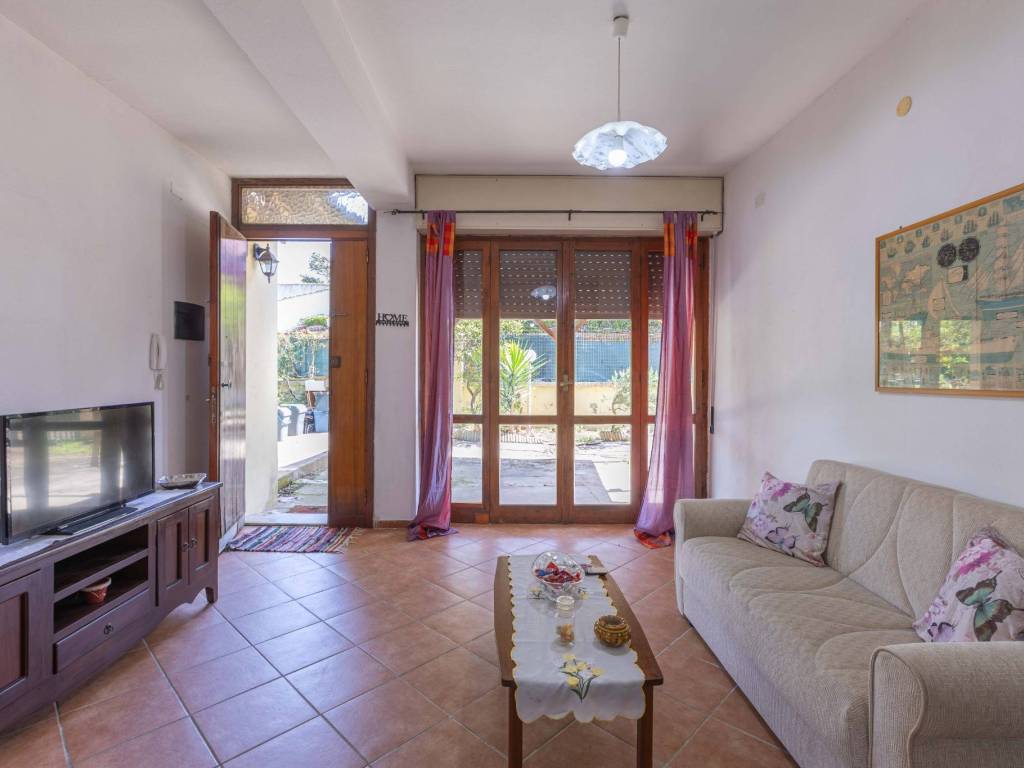 appartamento in vendita a Capoterra in zona La Maddalena