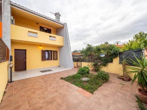 casa indipendente in vendita a Capoterra in zona La Maddalena