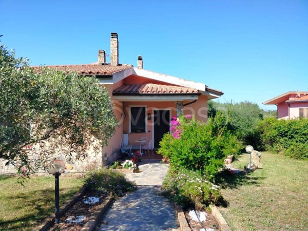 casa indipendente in vendita a Capoterra in zona Poggio dei Pini