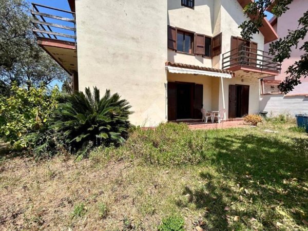 casa indipendente in vendita a Capoterra in zona La Maddalena