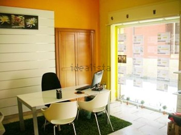 locale commerciale in vendita a Capoterra