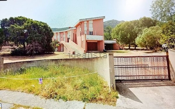 casa indipendente in vendita a Capoterra in zona Poggio dei Pini