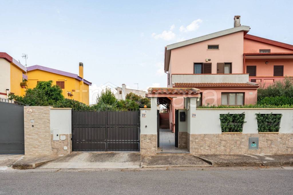 casa indipendente in vendita a Capoterra in zona La Maddalena