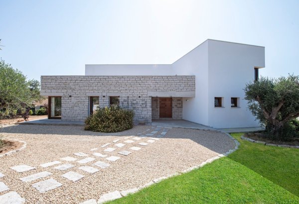 casa indipendente in vendita a Capoterra in zona Poggio dei Pini