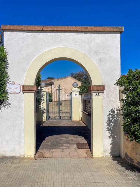 appartamento in vendita a Capoterra in zona La Maddalena