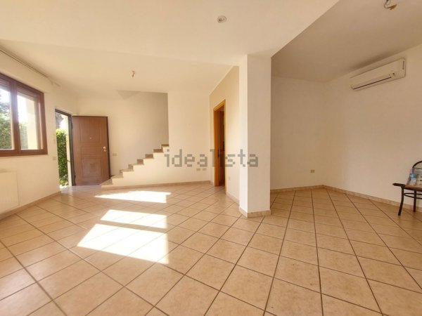 casa indipendente in vendita a Capoterra in zona La Maddalena