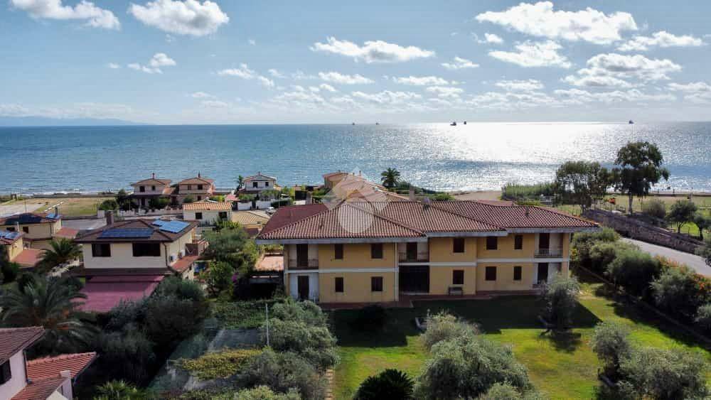 casa indipendente in vendita a Capoterra in zona La Maddalena