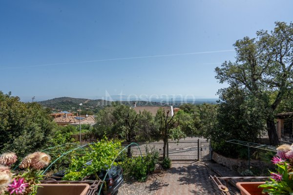 casa indipendente in vendita a Capoterra in zona Poggio dei Pini