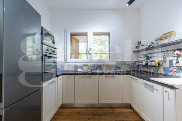 casa indipendente in vendita a Capoterra in zona Poggio dei Pini