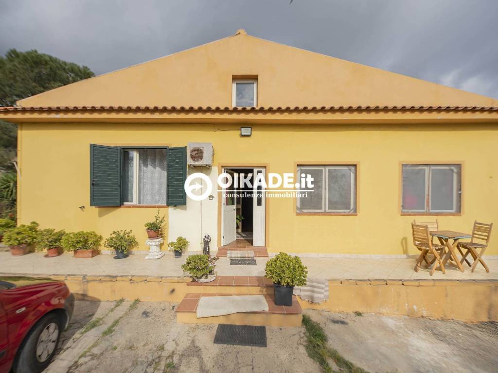 casa indipendente in vendita a Capoterra