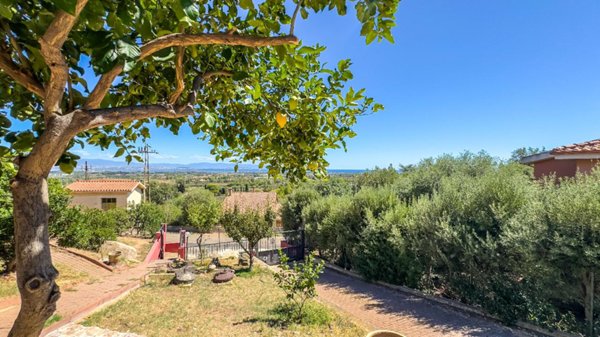 casa indipendente in vendita a Capoterra in zona Poggio dei Pini