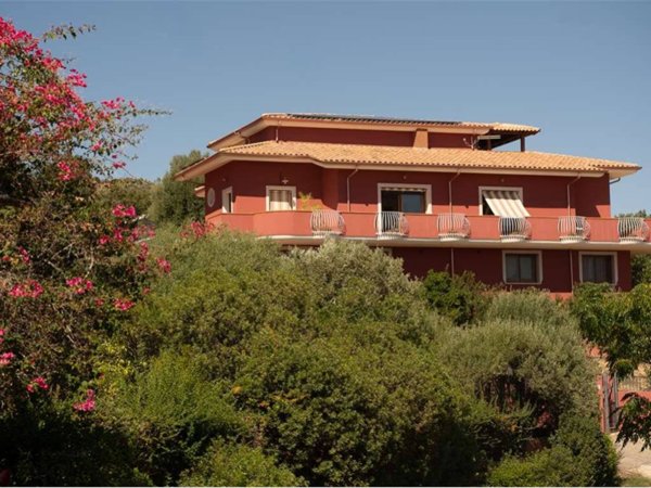 casa indipendente in vendita a Capoterra in zona Poggio dei Pini