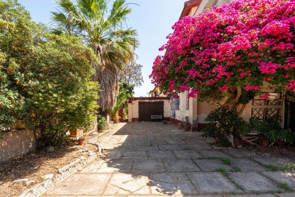 appartamento in vendita a Capoterra in zona La Maddalena