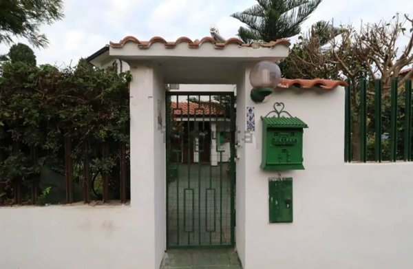 casa indipendente in vendita a Capoterra in zona La Maddalena