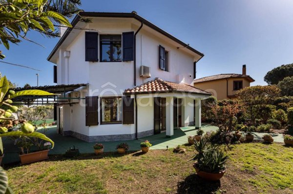 casa indipendente in vendita a Capoterra in zona La Maddalena