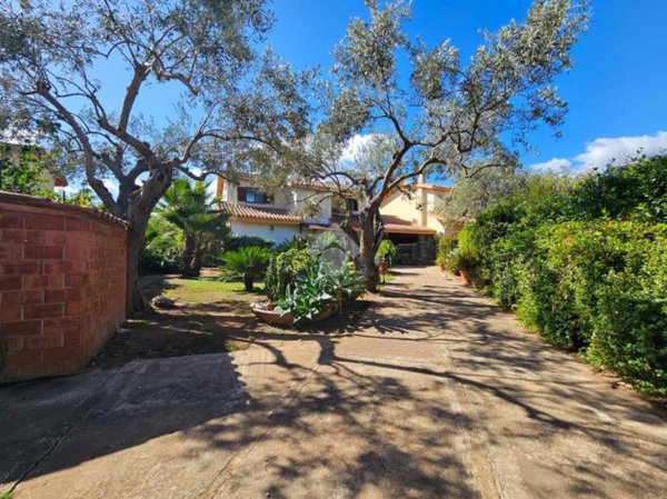 casa indipendente in vendita a Capoterra in zona La Maddalena