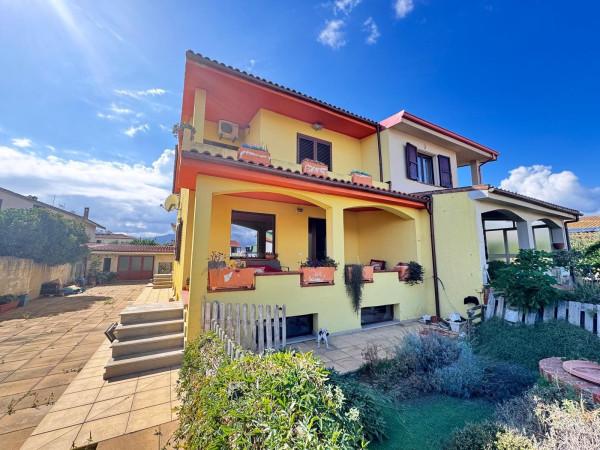 casa indipendente in vendita a Capoterra in zona La Maddalena