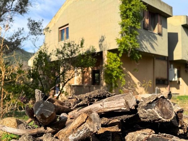 casa indipendente in vendita a Capoterra in zona Poggio dei Pini
