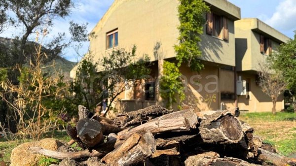 casa indipendente in vendita a Capoterra in zona Poggio dei Pini