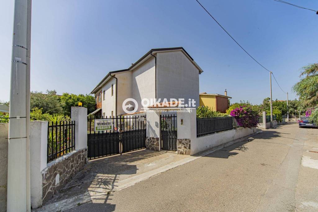 casa indipendente in vendita a Capoterra in zona La Maddalena