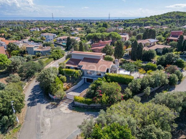 casa indipendente in vendita a Capoterra in zona Poggio dei Pini