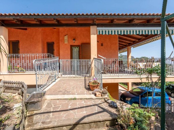 casa indipendente in vendita a Capoterra in zona Poggio dei Pini