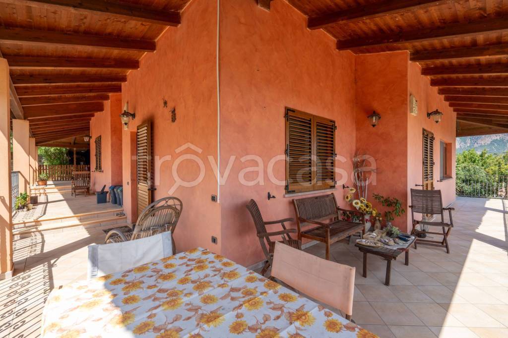 casa indipendente in vendita a Capoterra in zona Poggio dei Pini