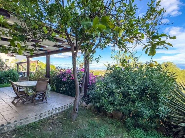 casa indipendente in vendita a Capoterra in zona Poggio dei Pini