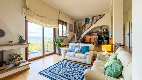 casa indipendente in vendita a Capoterra in zona Poggio dei Pini