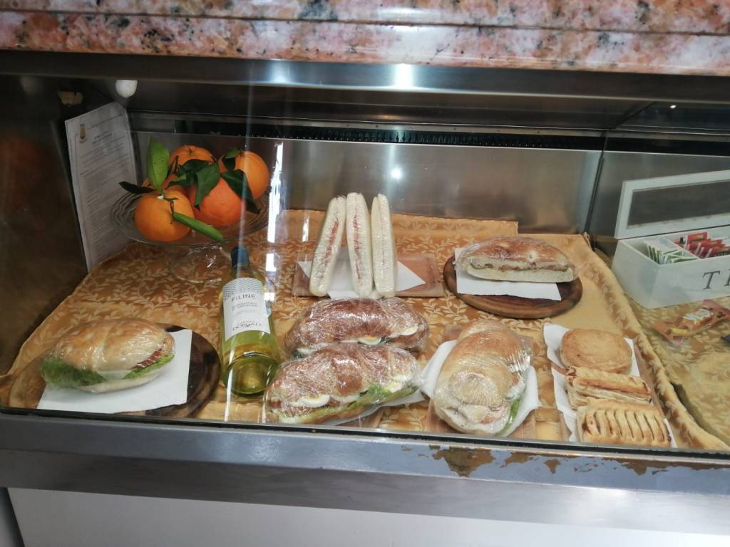 negozio in vendita a Capoterra