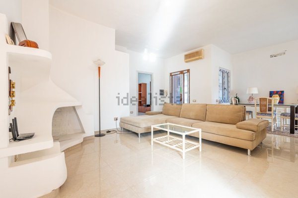 casa indipendente in vendita a Capoterra in zona Frutti D'oro