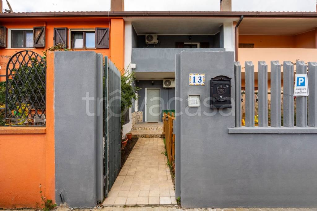 casa indipendente in vendita a Capoterra in zona La Maddalena