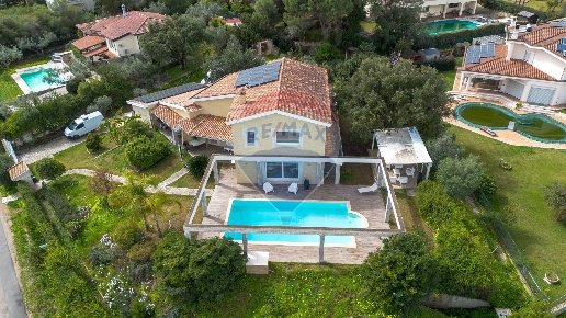 casa indipendente in vendita a Capoterra in zona Poggio dei Pini