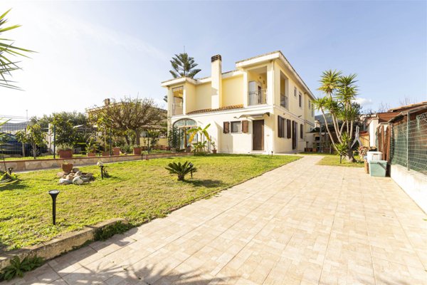 casa indipendente in vendita a Capoterra