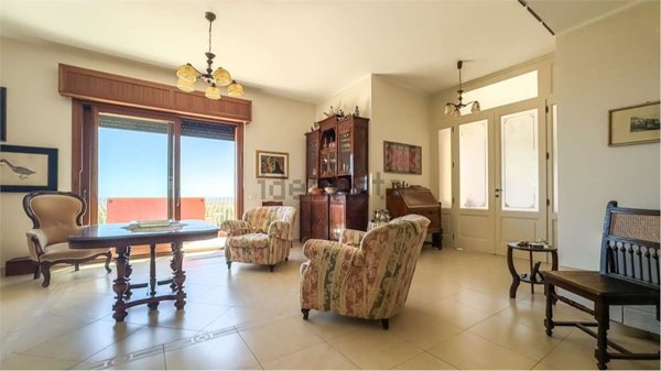 casa indipendente in vendita a Capoterra in zona Poggio dei Pini