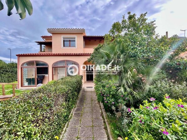 casa indipendente in vendita a Capoterra in zona La Maddalena