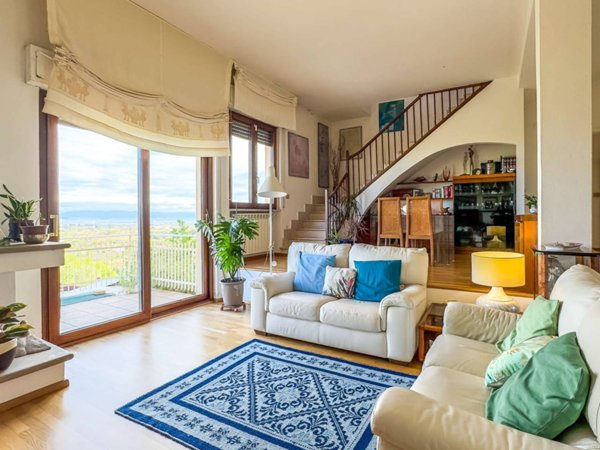 casa indipendente in vendita a Capoterra in zona Poggio dei Pini