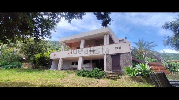 casa indipendente in vendita a Capoterra in zona Poggio dei Pini