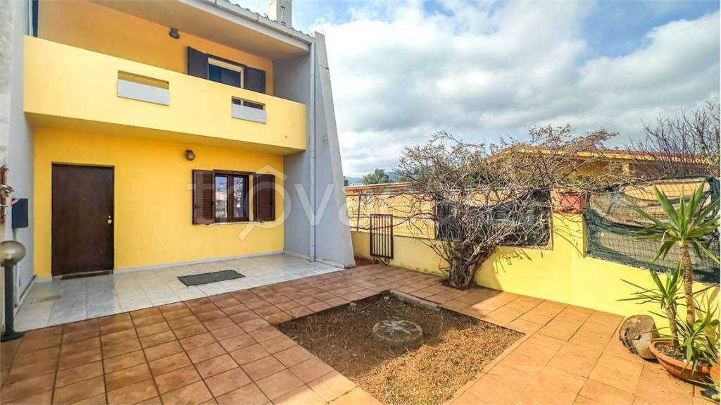 casa indipendente in vendita a Capoterra in zona La Maddalena