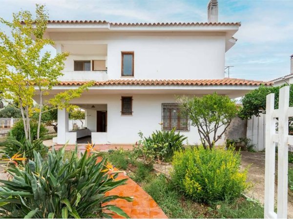 casa indipendente in vendita a Capoterra in zona La Maddalena