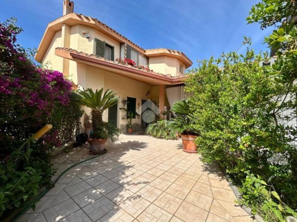 casa indipendente in vendita a Capoterra in zona La Maddalena