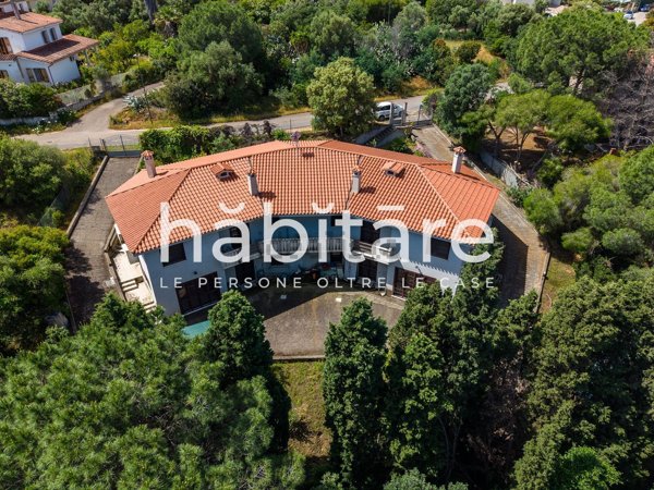 casa indipendente in vendita a Capoterra in zona Poggio dei Pini