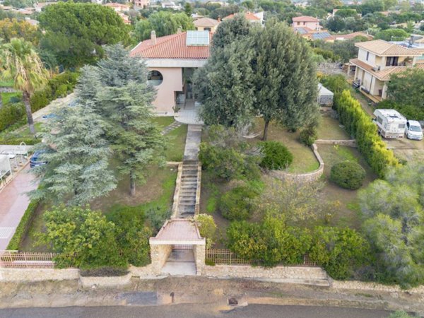 casa indipendente in vendita a Capoterra in zona Poggio dei Pini