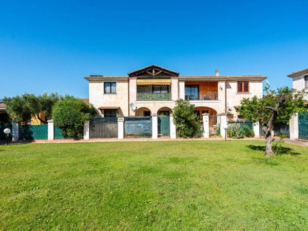 appartamento in vendita a Capoterra in zona La Maddalena