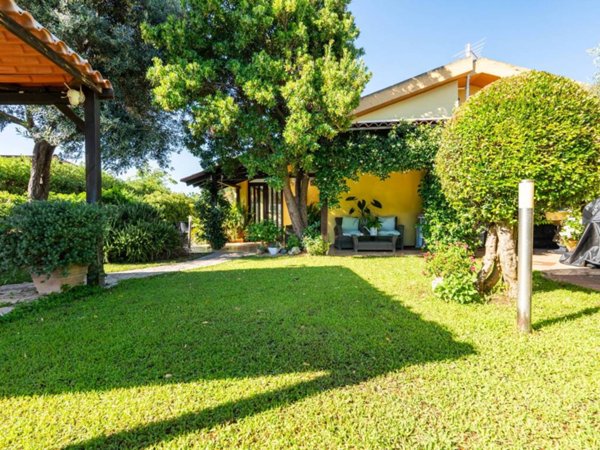 casa indipendente in vendita a Capoterra