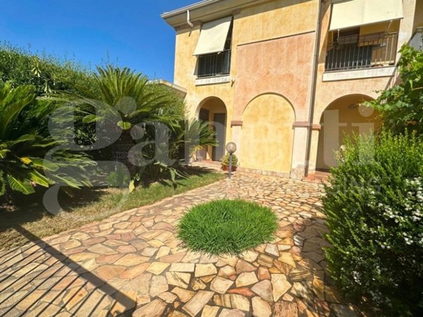 appartamento in vendita a Capoterra in zona La Maddalena