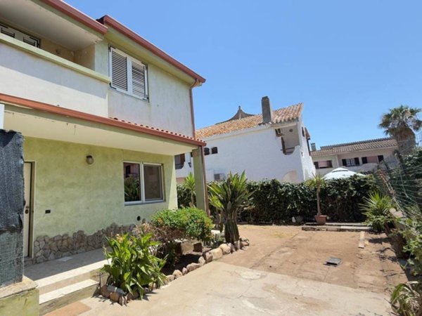 casa indipendente in vendita a Capoterra in zona La Maddalena