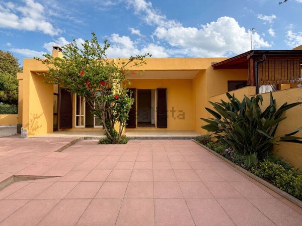 casa indipendente in vendita a Capoterra in zona Su Spantu
